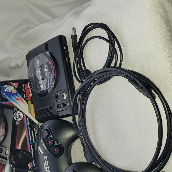 Sega Genesis Mini - Picture 8 of 12